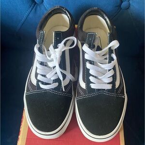 Vans Old Skool black and white size 5.5